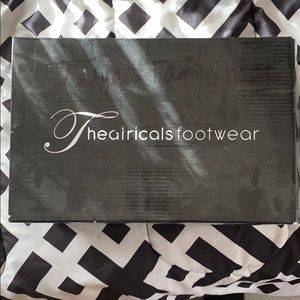 Size 11.0M Tap Shoes